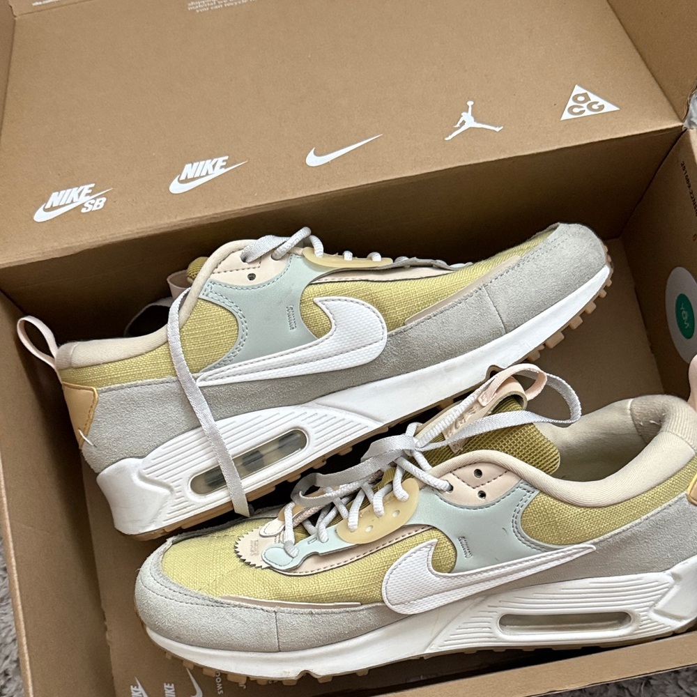 Nike Air Max 90 Futura